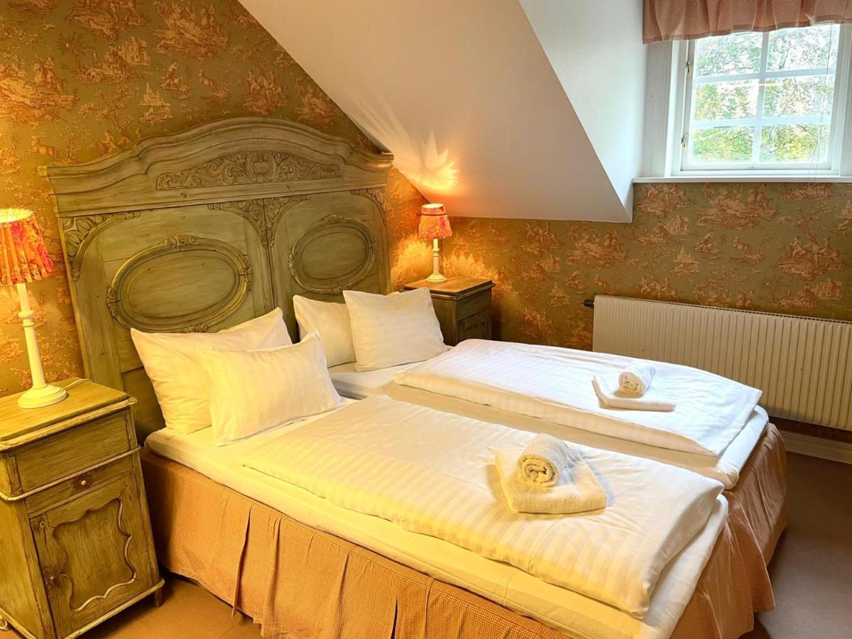 Apertins Hotell Kil Esterno foto