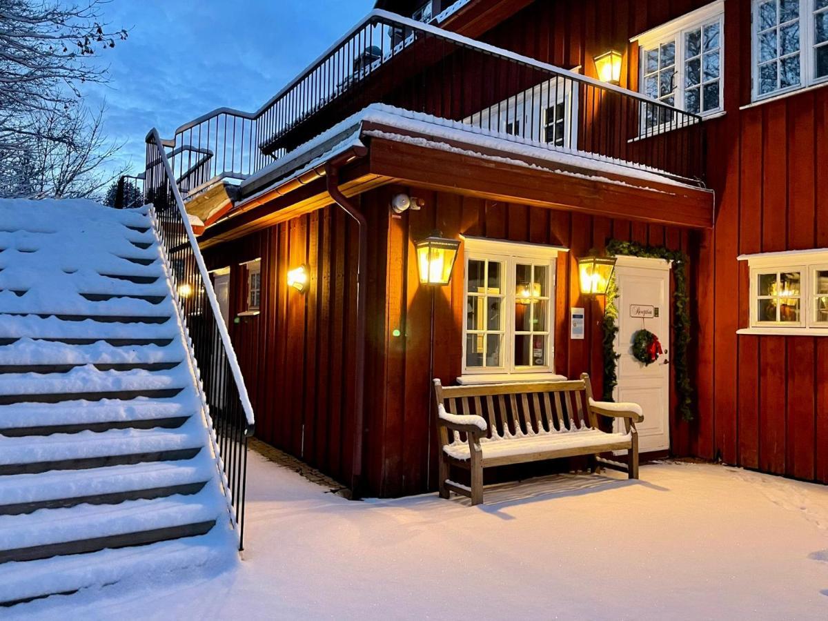 Apertins Hotell Kil Esterno foto