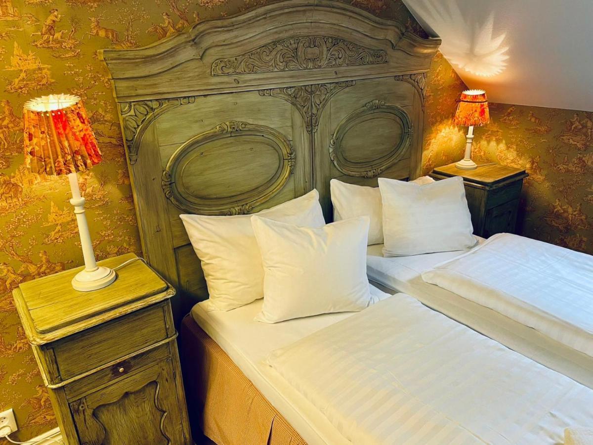 Apertins Hotell Kil Esterno foto