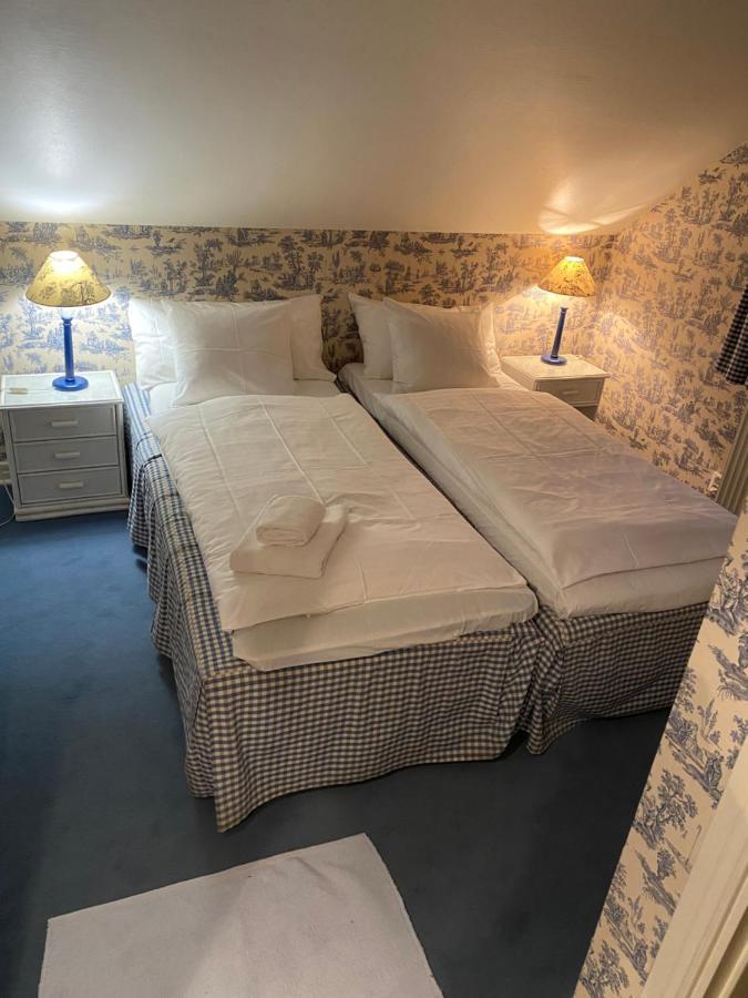 Apertins Hotell Kil Esterno foto